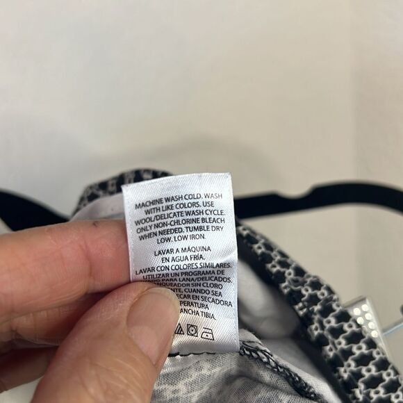 Women's George Black and White Patterned Ankle Pants ~ Size 12 - Picture 10 of 10